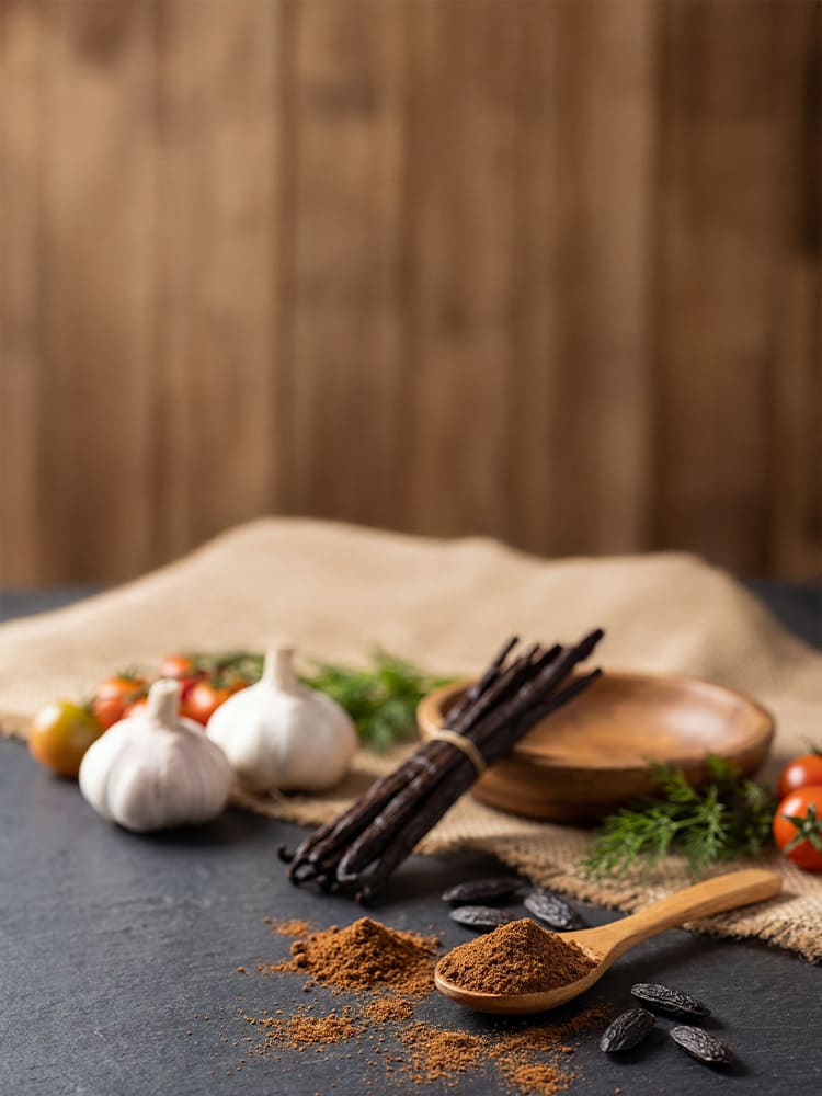 Vanilleschoten aus Madagaskar und Tonkabohnen